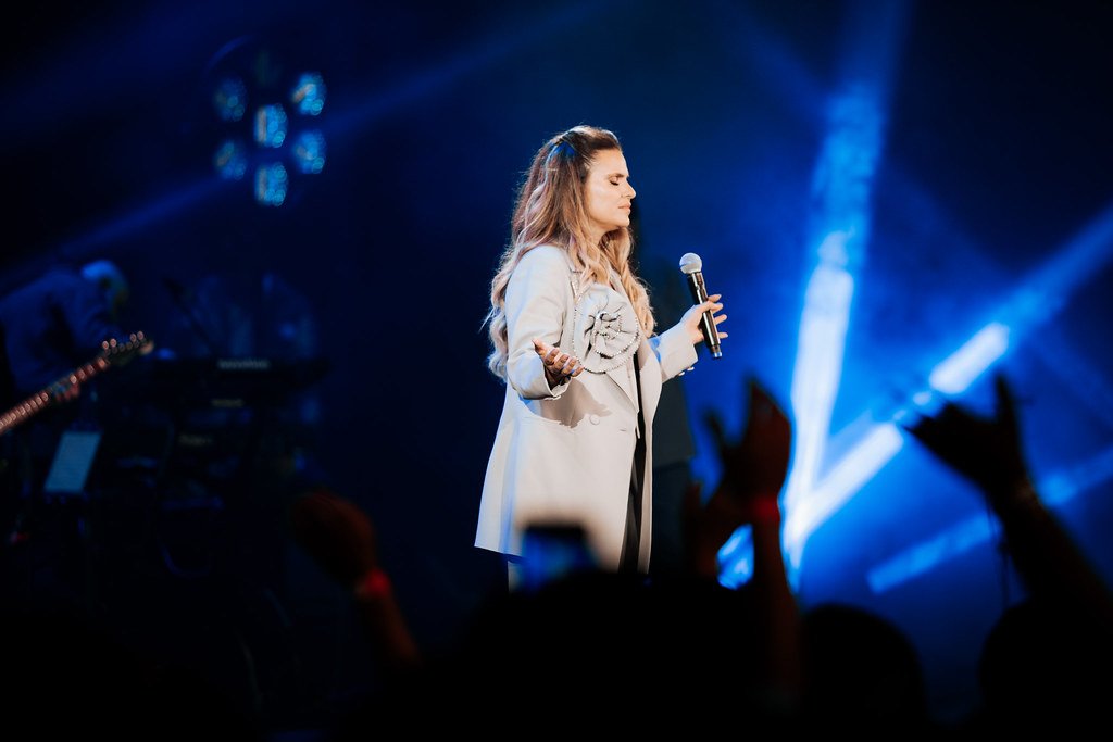 Aline Barros no palco